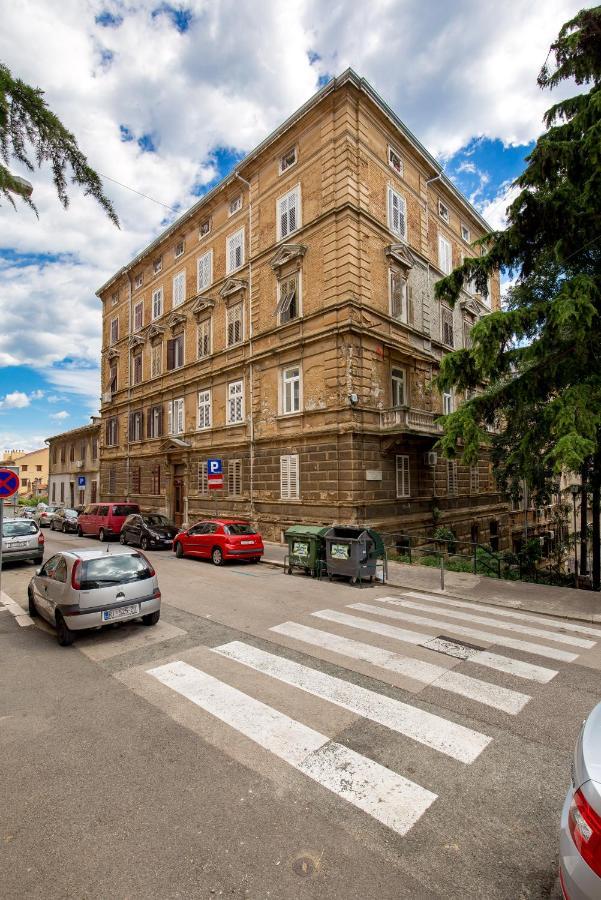 Quiet Center Apartments Rijeka Luaran gambar