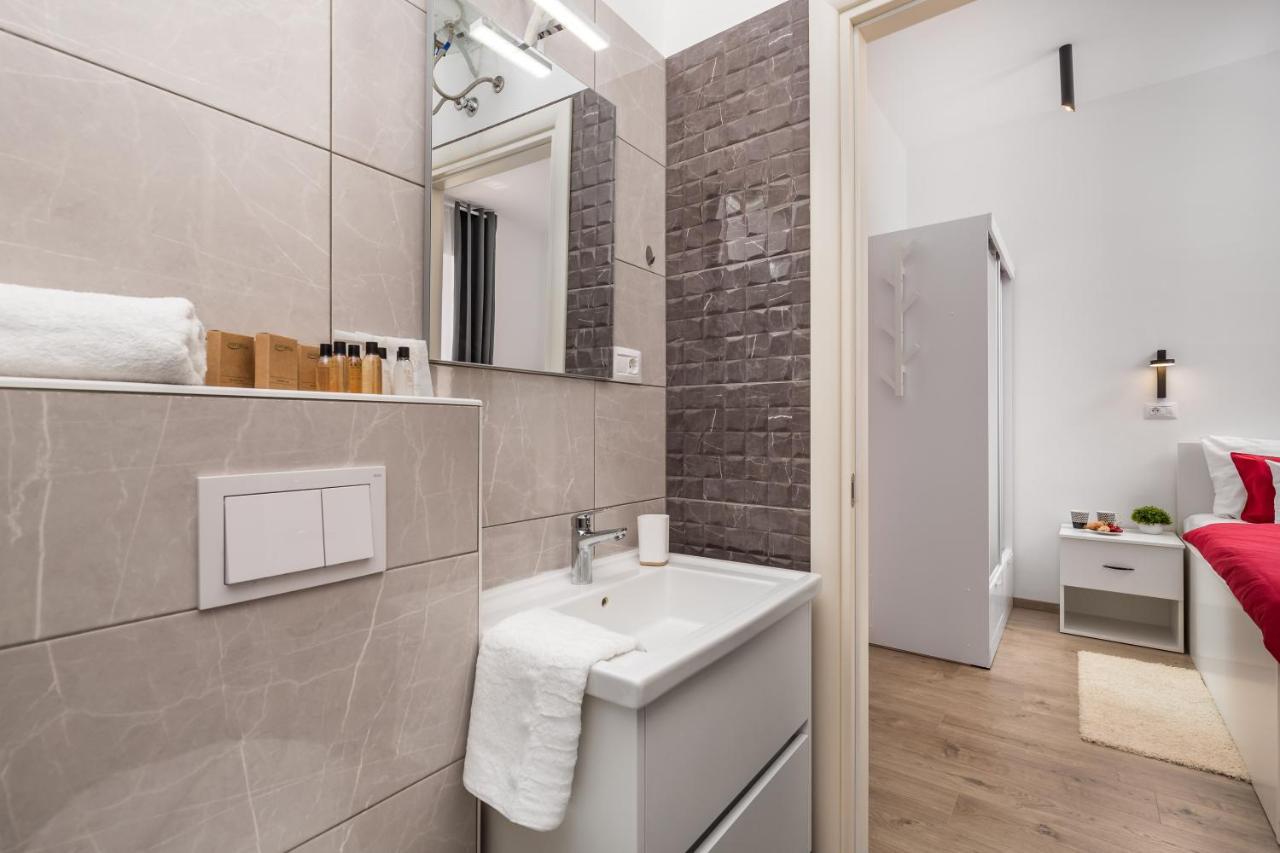Quiet Center Apartments Rijeka Luaran gambar
