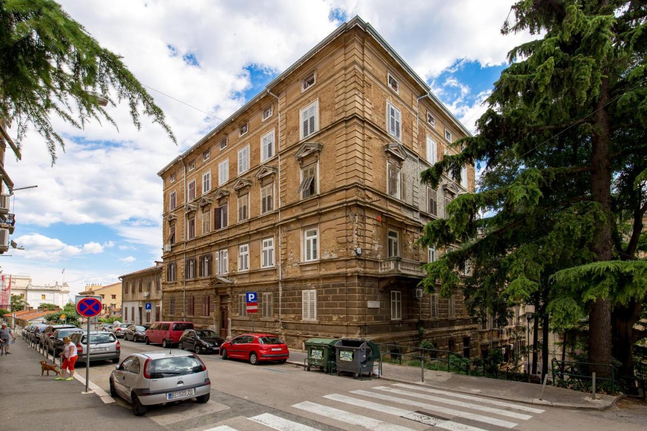 Quiet Center Apartments Rijeka Luaran gambar