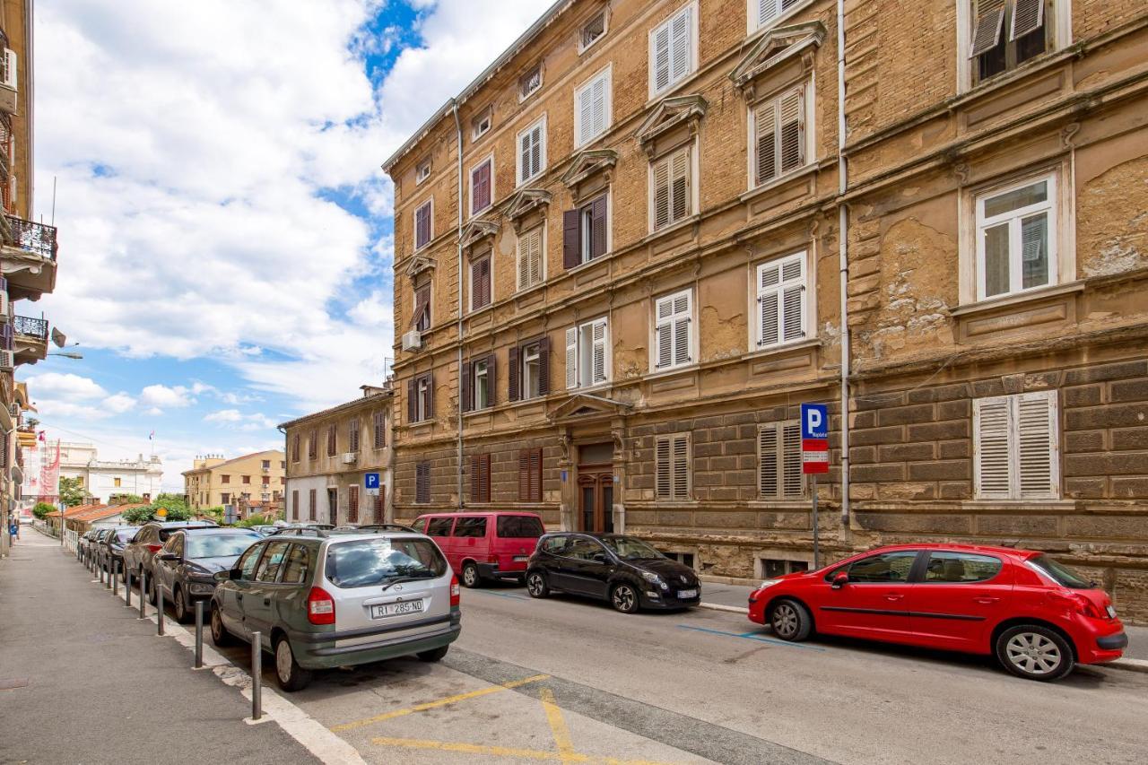Quiet Center Apartments Rijeka Luaran gambar