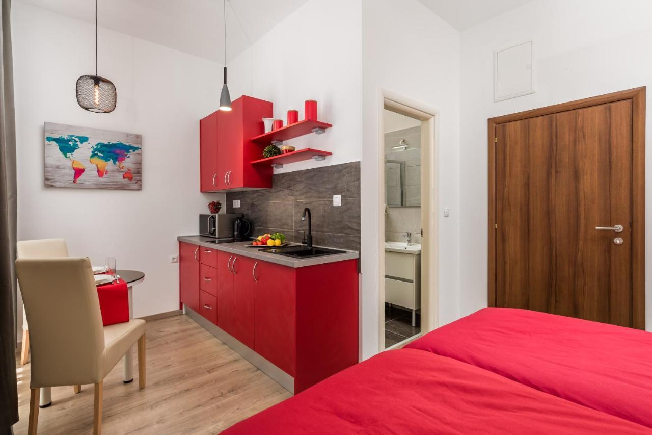 Quiet Center Apartments Rijeka Luaran gambar