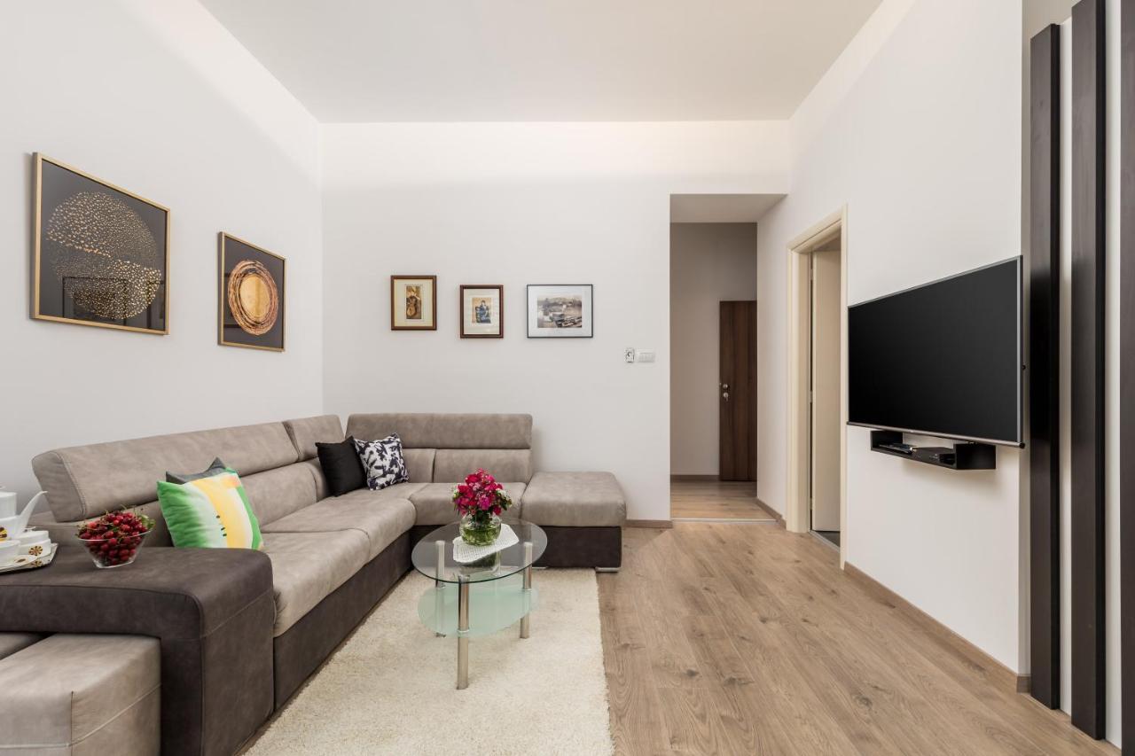 Quiet Center Apartments Rijeka Luaran gambar