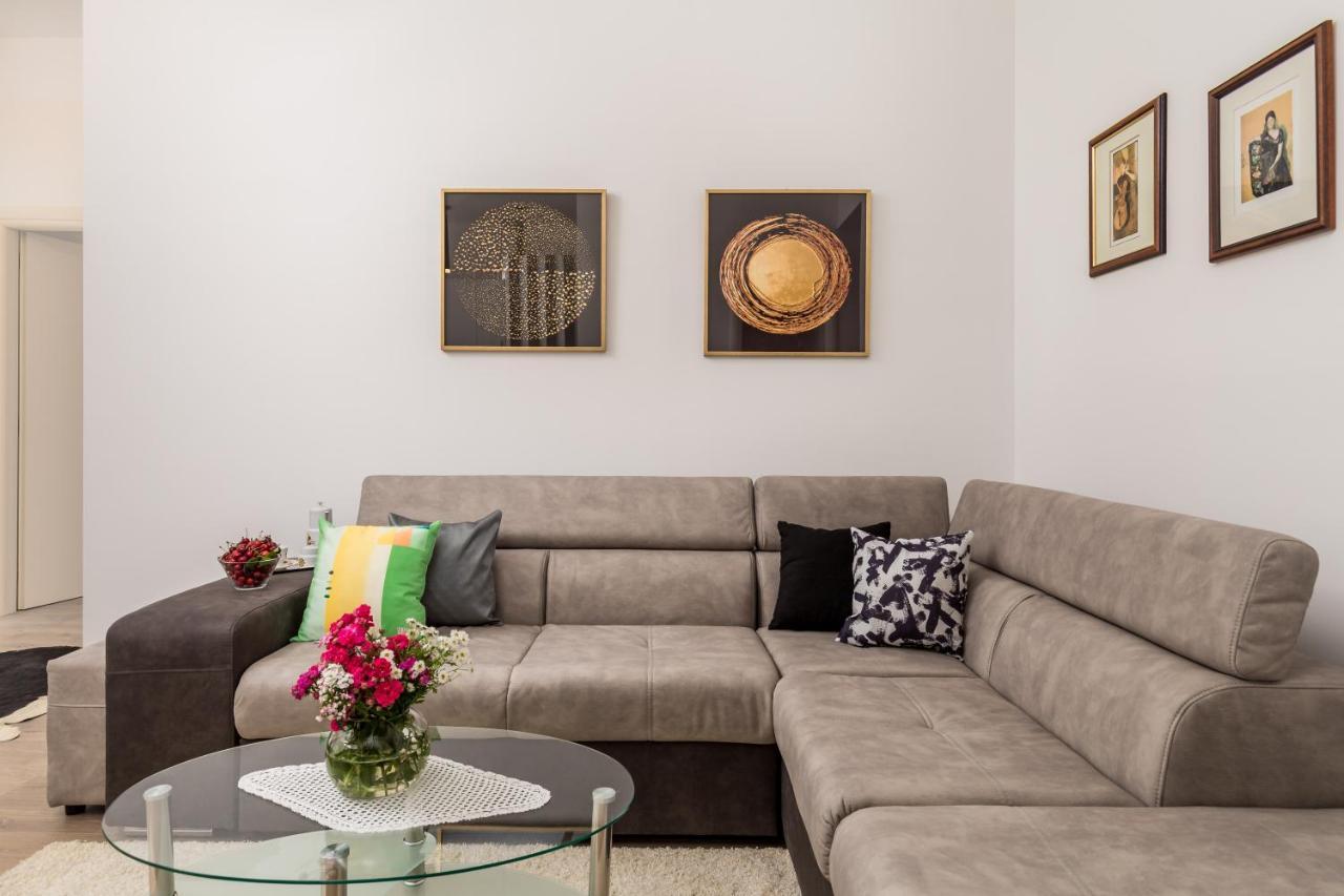 Quiet Center Apartments Rijeka Luaran gambar